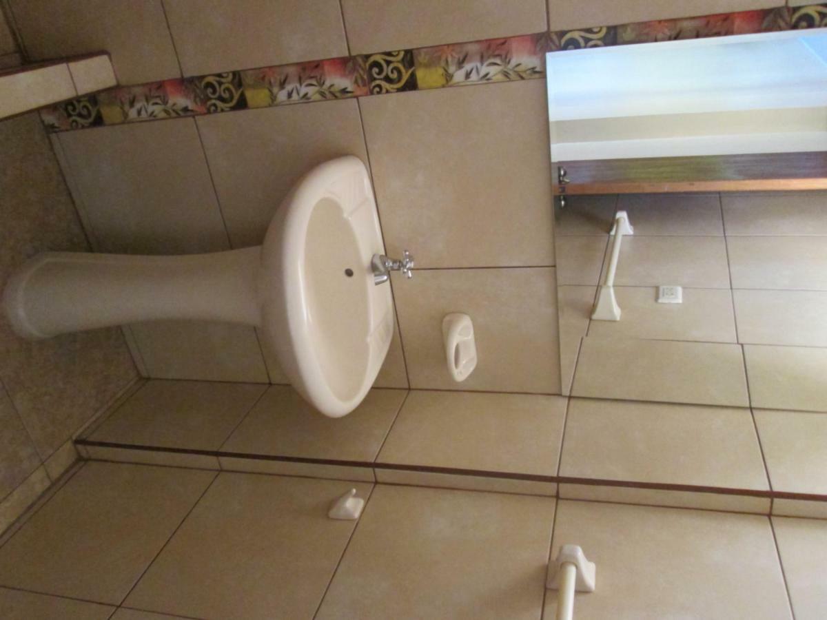 הואצ'ו Hostal Caprichos מראה חיצוני תמונה